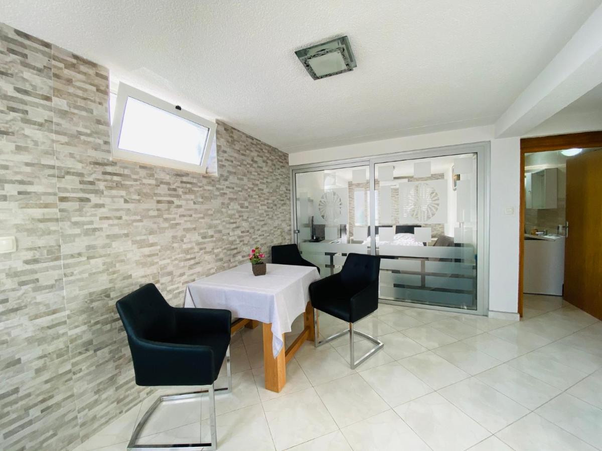 Apartmani-Joe Podglavica Bagian luar foto